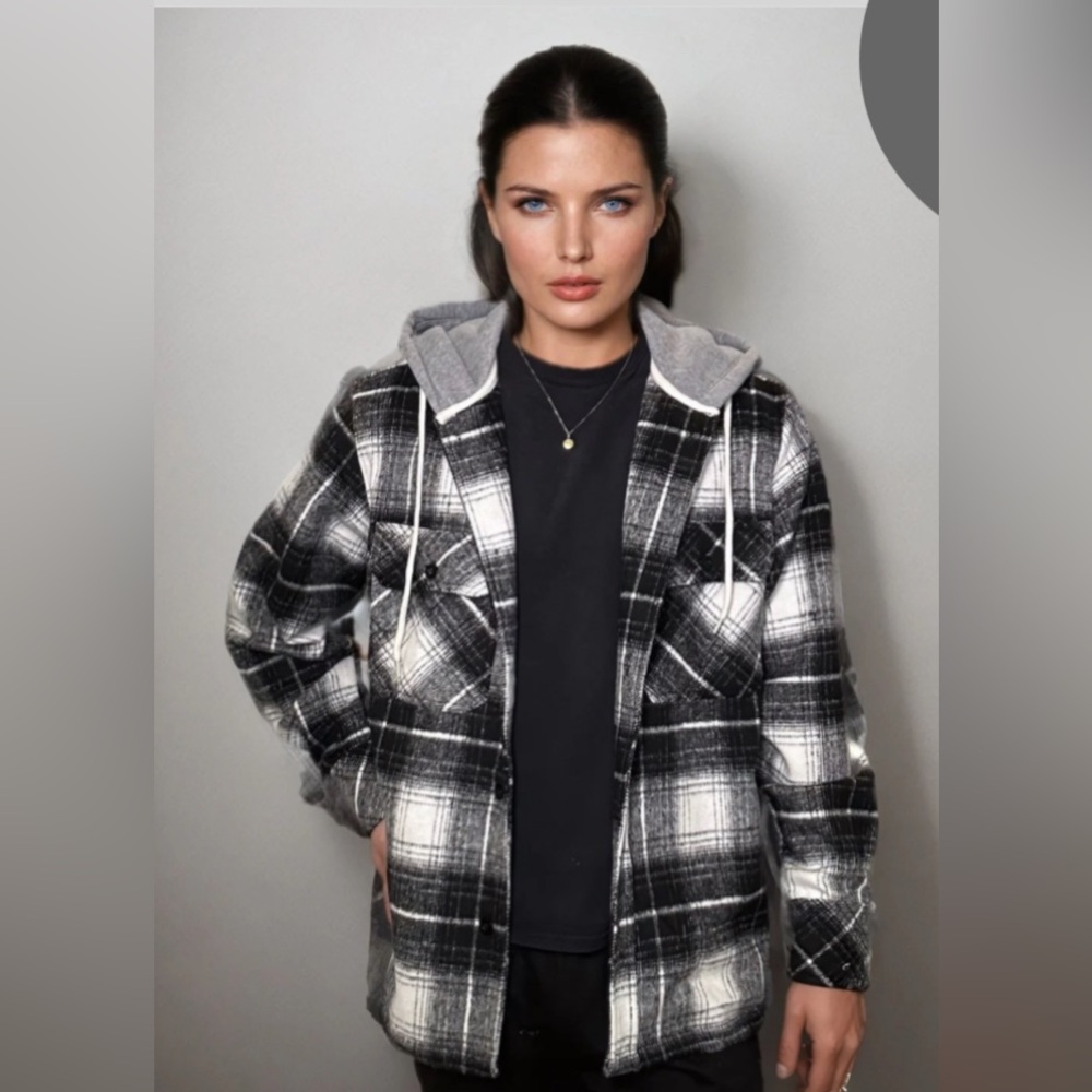 Victorious black & white hooded oversized flannel Shacket M